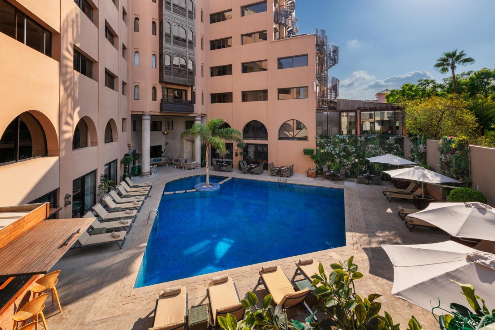 Hivernage Hotel & Spa Marraquexe Exterior foto The swimming pool at the hotel