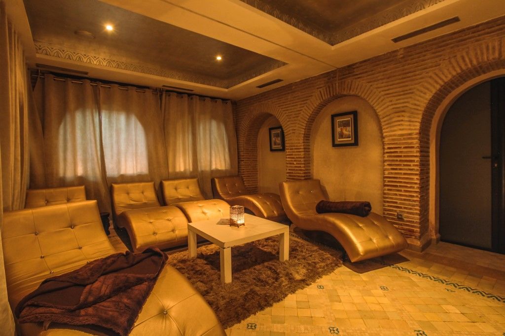 Hivernage Hotel & Spa Marraquexe Exterior foto A Moroccan lounge