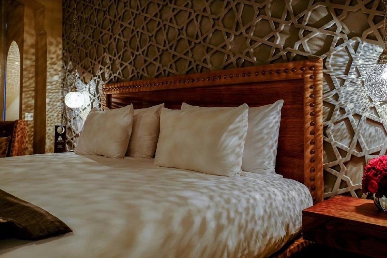 Hivernage Hotel & Spa Marraquexe Exterior foto A bedroom at the Burj Al Arab